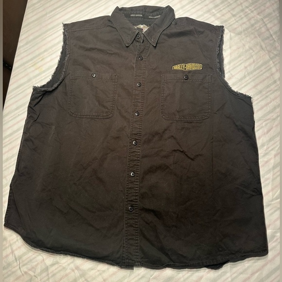 Harley-Davidson Other - Harley Davidson button down vest with frayed cut-off sleeves. 3XL